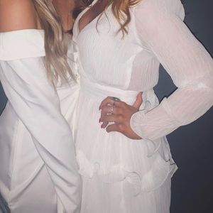 SELFIE LESLIE White ruffle long sleeve mini dress